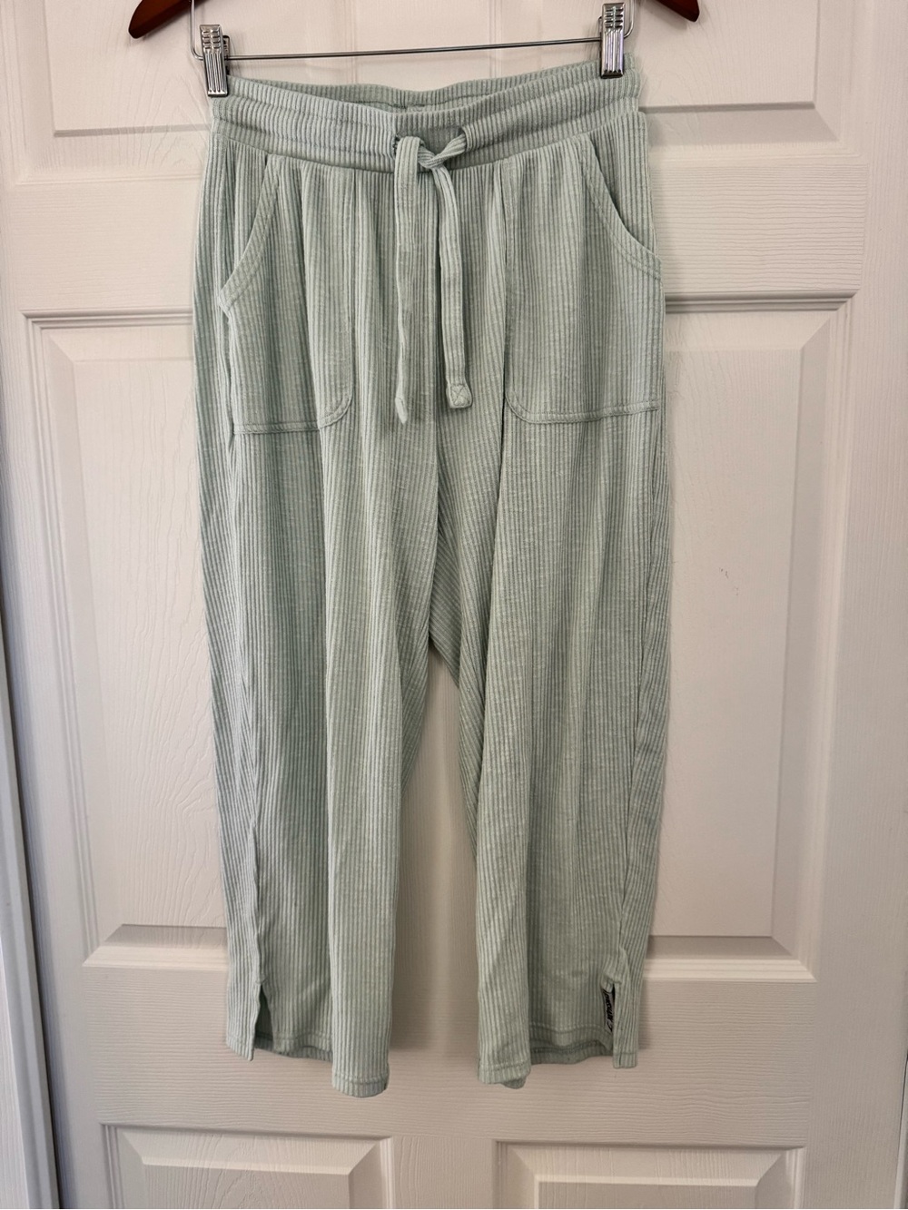 Gymshark Sage Green Ribbed Lounge Set Small Wide Leg Capri Pants - Picture 3 of 6